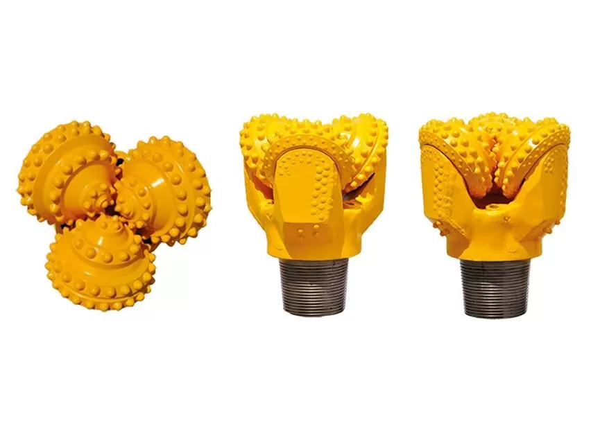 Rubber sealed bearing tricone bit